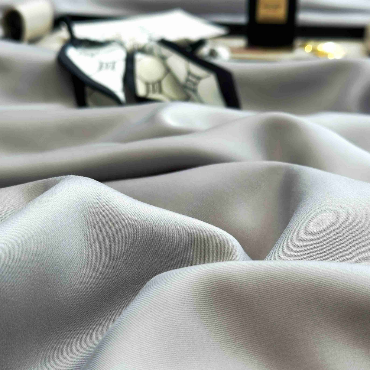 91家纺网 家纺一手货源 找家纺 2025新款100%兰精天丝60支夏被单品夏被四件套 烟灰