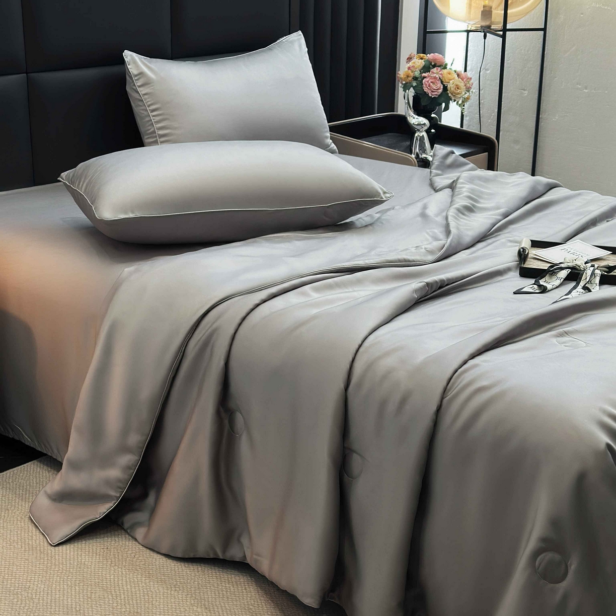 91家纺网 家纺一手货源 找家纺 2025新款100%兰精天丝60支夏被单品夏被四件套 烟灰