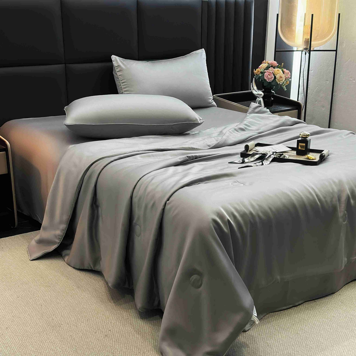 91家纺网 家纺一手货源 找家纺 2025新款100%兰精天丝60支夏被单品夏被四件套 烟灰