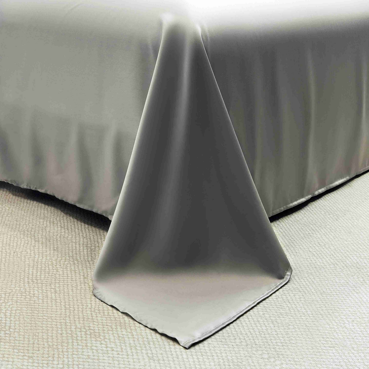 91家纺网 家纺一手货源 找家纺 2025新款100%兰精天丝60支夏被单品夏被四件套 烟灰