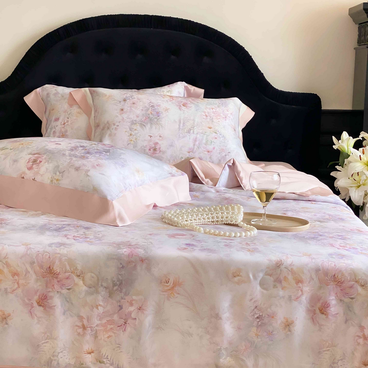 91家纺网 家纺一手货源 找家纺 太古汇家居 2025新款兰精天丝活性数码印花夏被系列 瑾尚花语-粉色