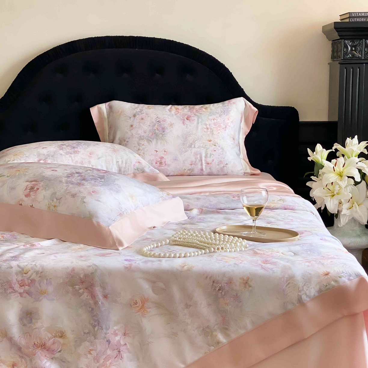 91家纺网 家纺一手货源 找家纺 太古汇家居 2025新款兰精天丝活性数码印花夏被系列 瑾尚花语-粉色