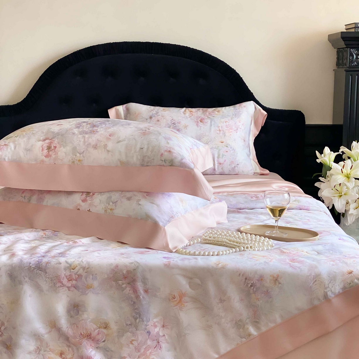 91家纺网 家纺一手货源 找家纺 太古汇家居 2025新款兰精天丝活性数码印花夏被系列 瑾尚花语-粉色