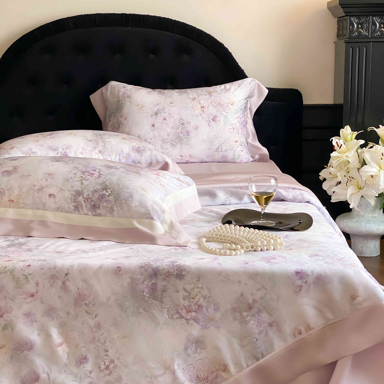 91家纺网 家纺一手货源 找家纺 太古汇家居 2025新款兰精天丝活性数码印花夏被系列 瑾尚花语-紫色