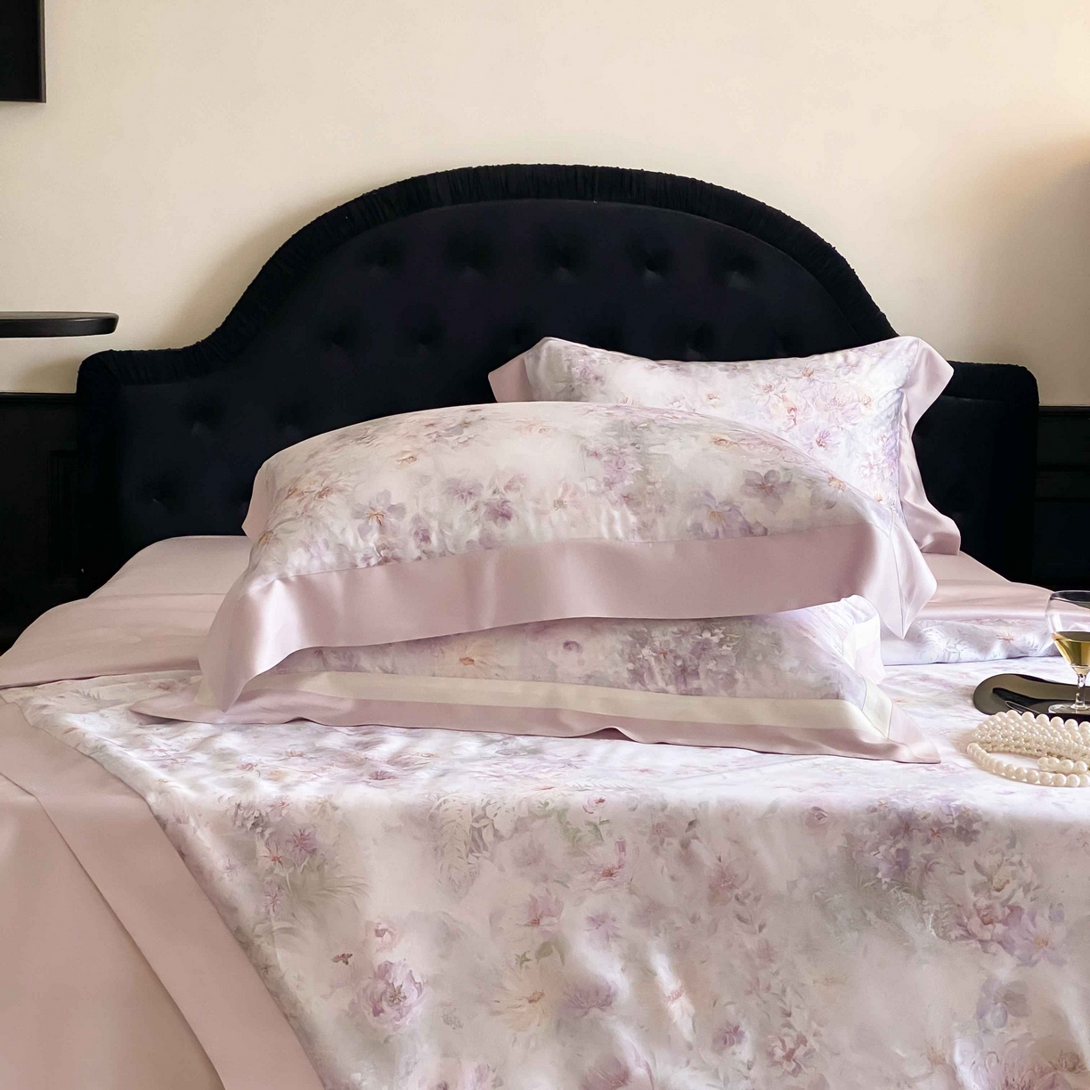 91家纺网 家纺一手货源 找家纺 太古汇家居 2025新款兰精天丝活性数码印花夏被系列 瑾尚花语-紫色