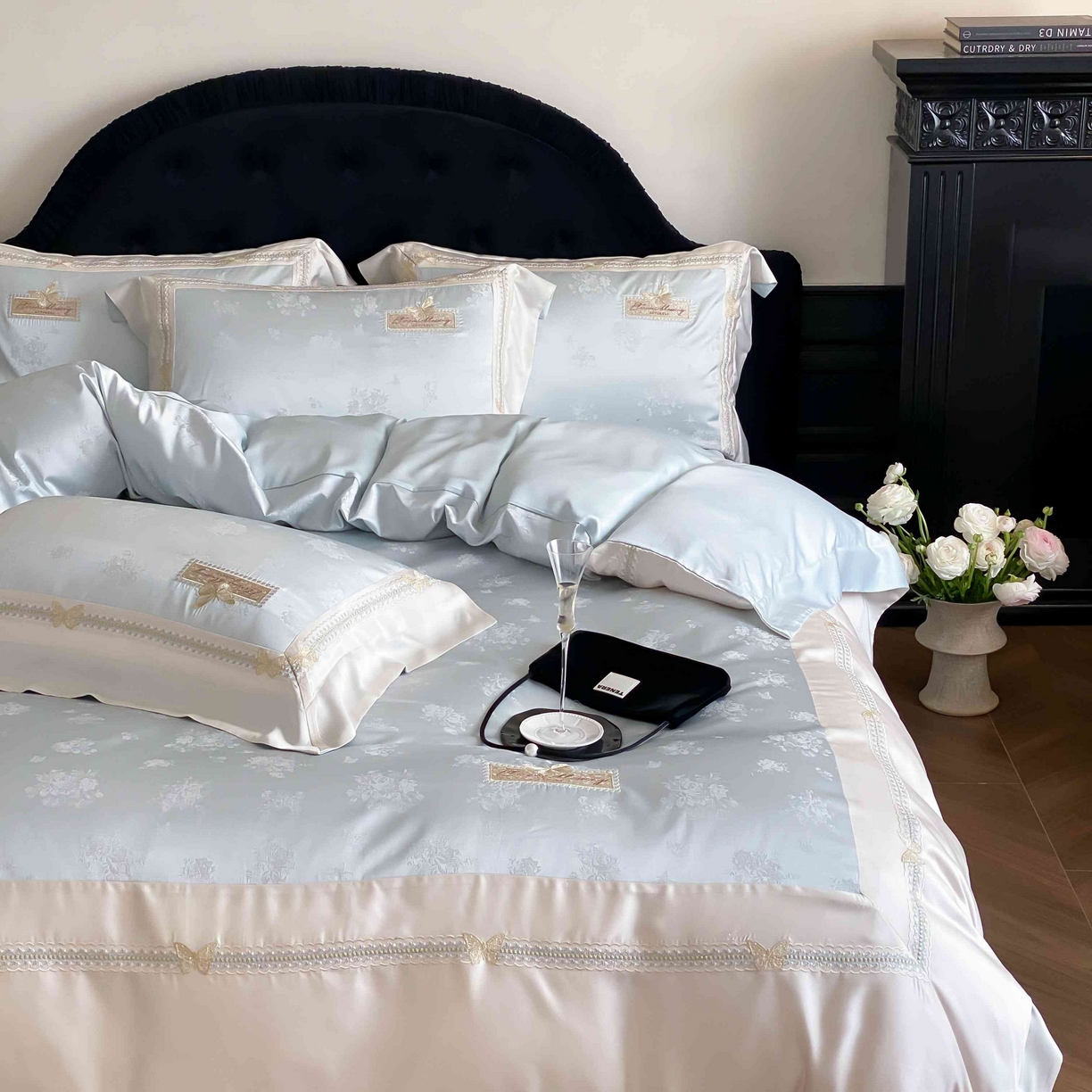 91家纺网 家纺一手货源 找家纺 （总）太古汇家居 2025新款天丝高精密提花+绣花“花间蝶影”系列四件套