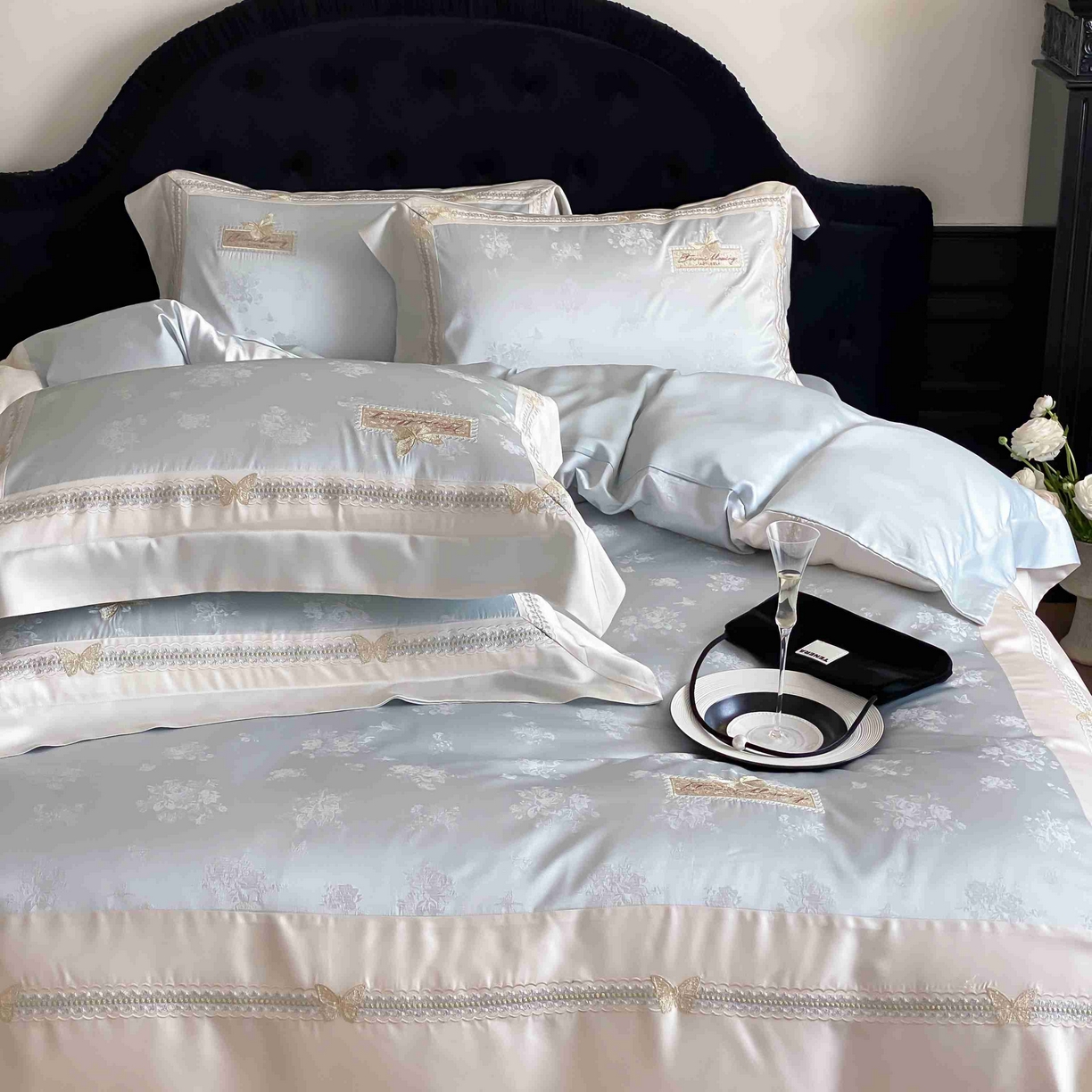 91家纺网 家纺一手货源 找家纺 （总）太古汇家居 2025新款天丝高精密提花+绣花“花间蝶影”系列四件套