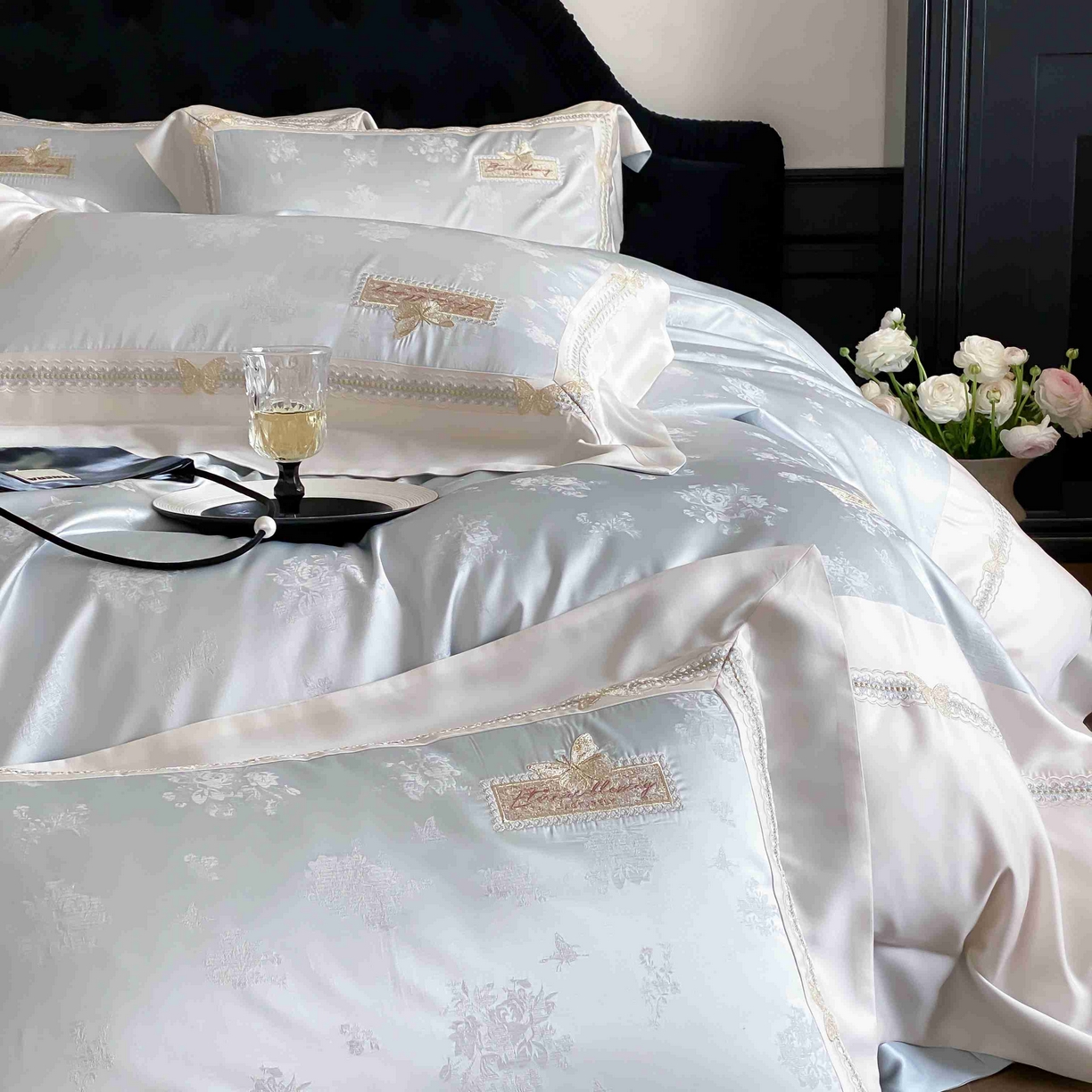 91家纺网 家纺一手货源 找家纺 （总）太古汇家居 2025新款天丝高精密提花+绣花“花间蝶影”系列四件套