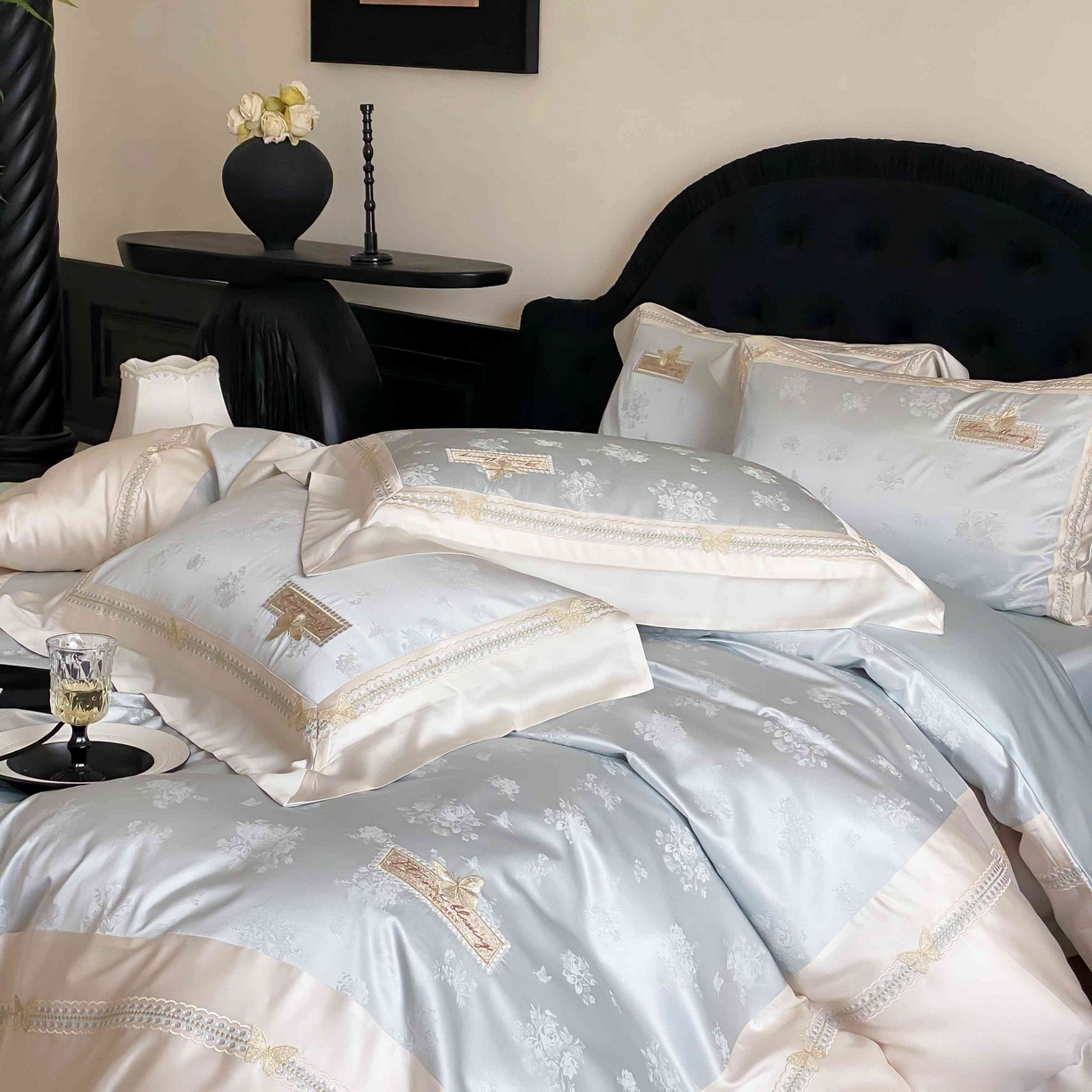 91家纺网 家纺一手货源 找家纺 （总）太古汇家居 2025新款天丝高精密提花+绣花“花间蝶影”系列四件套