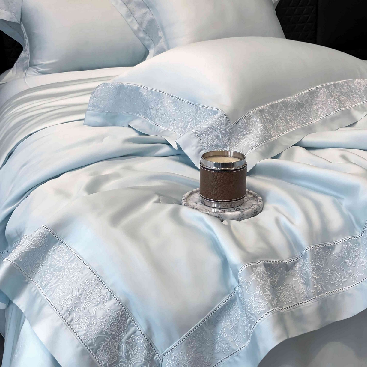 91家纺网 家纺一手货源 找家纺 太古汇家居 2025新款天丝镂空夏被“芙蕾特”系列 芙蕾特-水蓝