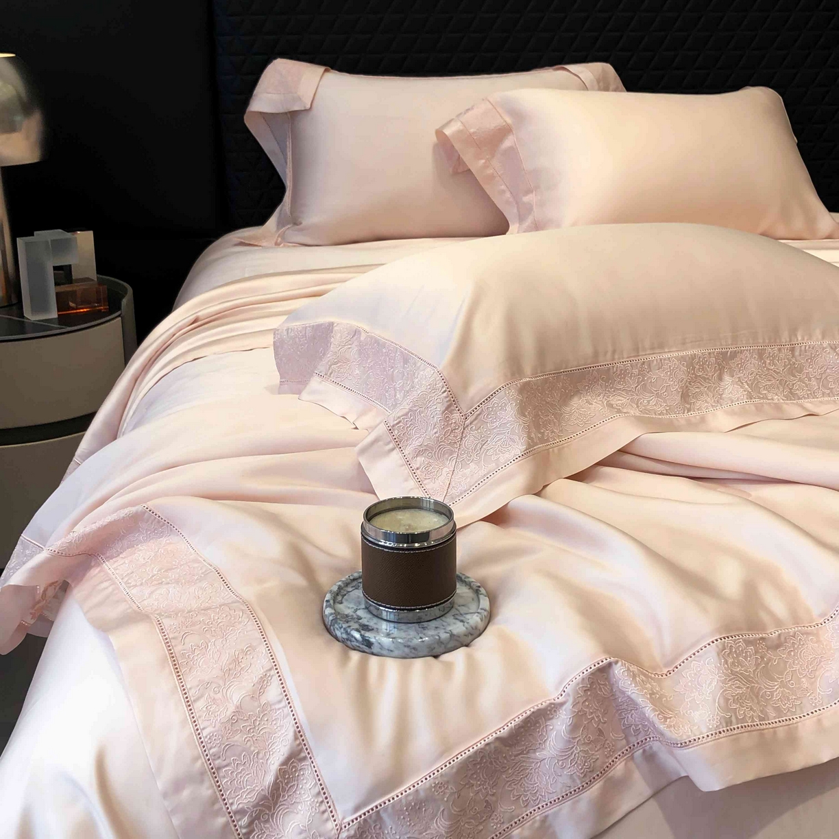 91家纺网 家纺一手货源 找家纺 太古汇家居 2025新款天丝镂空夏被“芙蕾特”系列 芙蕾特-玉粉