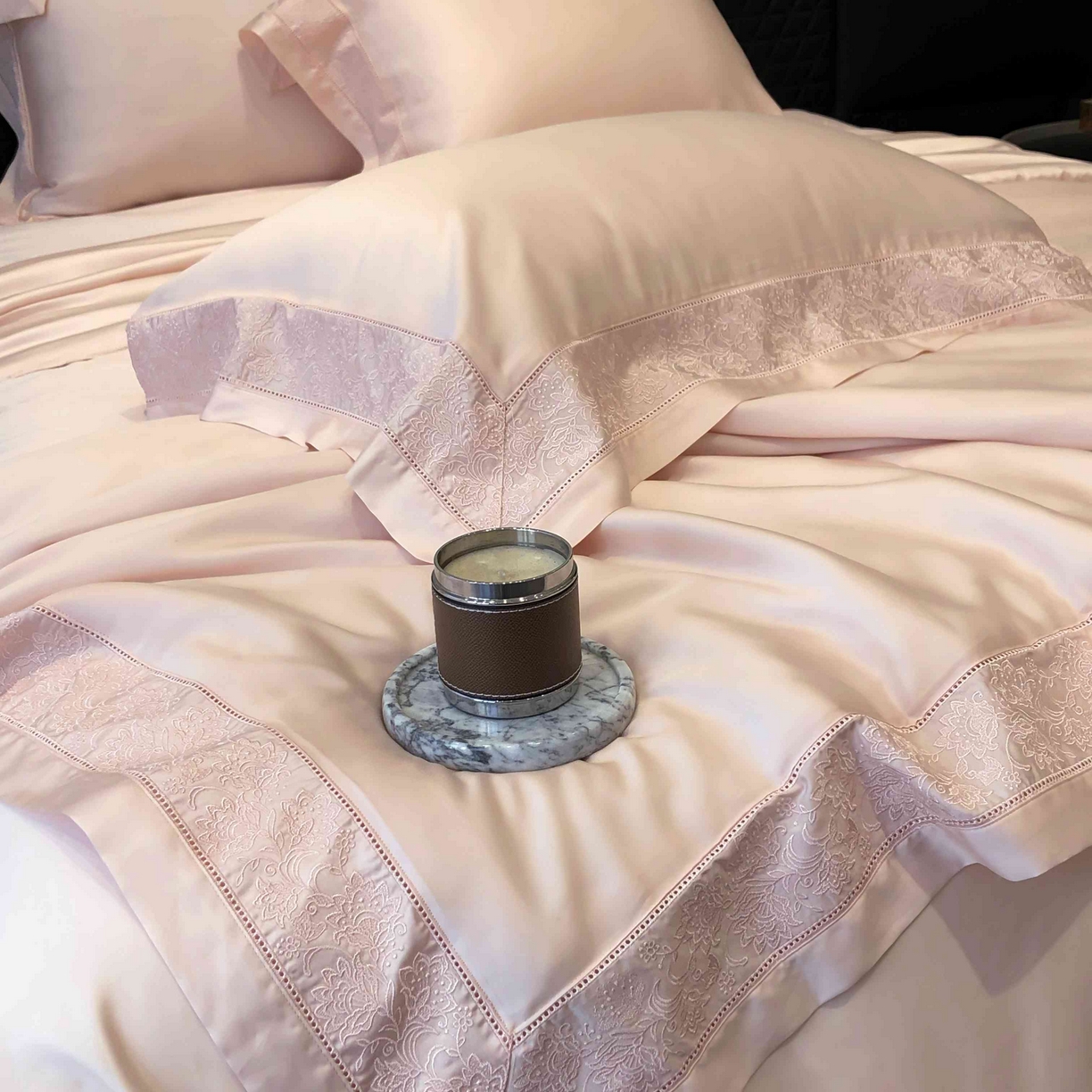 91家纺网 家纺一手货源 找家纺 太古汇家居 2025新款天丝镂空夏被“芙蕾特”系列 芙蕾特-玉粉