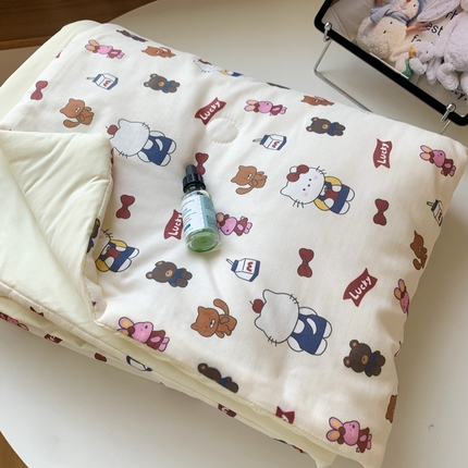 91家纺网 家纺一手货源 找家纺 桃喜2025新A类 “冰纱”双拼凉感双层纱锦氨夏被夏凉被空调被实拍图 夏被-背带裤小猫