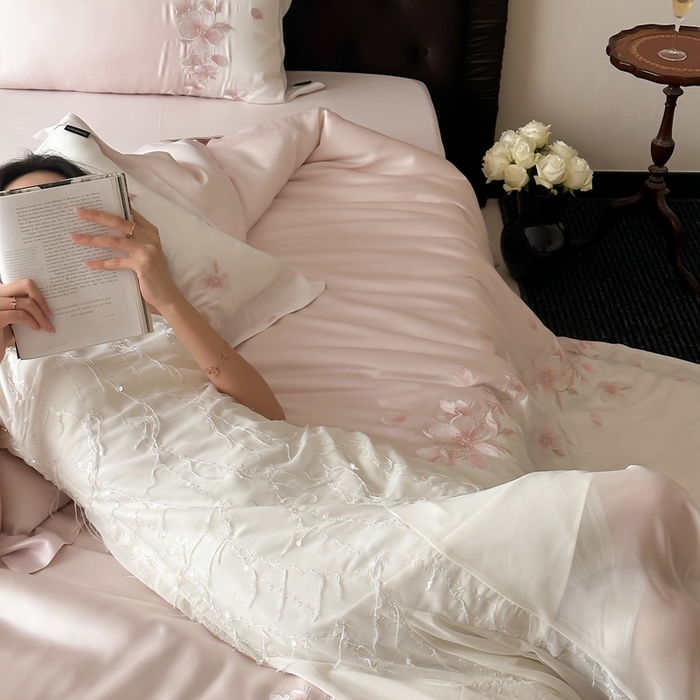 91家纺网 家纺一手货源 找家纺 （总）佳汐蓝2025新款60兰精天丝+绣花 花沐语四件套券后不低于398元/418