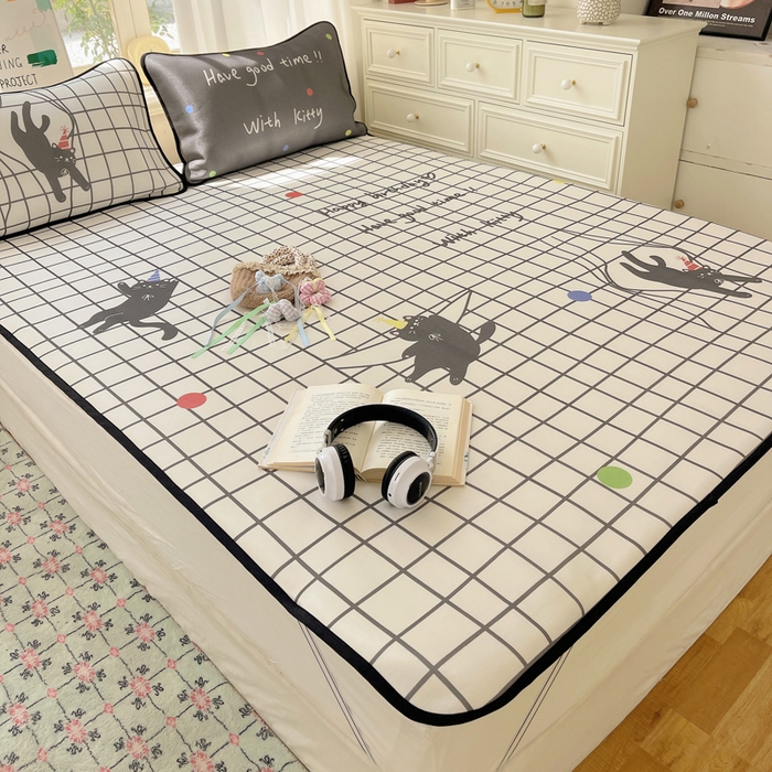 91家纺网 家纺一手货源 找家纺 顾里家纺 2025新款韩式Chic风冰感牛奶丝软席席子 会员➖5元 捕梦黑猫