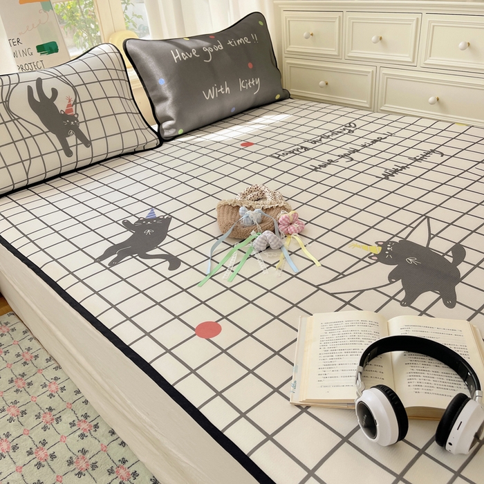 91家纺网 家纺一手货源 找家纺 顾里家纺 2025新款韩式Chic风冰感牛奶丝软席席子 会员➖5元 捕梦黑猫