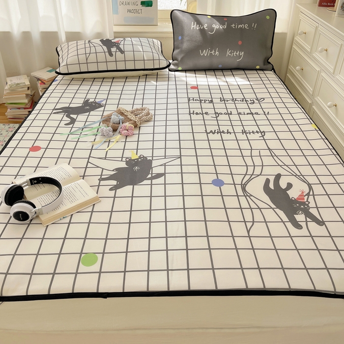 91家纺网 家纺一手货源 找家纺 顾里家纺 2025新款韩式Chic风冰感牛奶丝软席席子 会员➖5元 捕梦黑猫