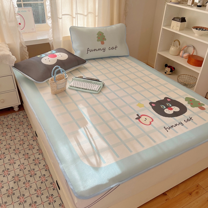 91家纺网 家纺一手货源 找家纺 顾里家纺 2025新款韩式Chic风冰感牛奶丝软席席子 会员➖5元 蓝格黑猫