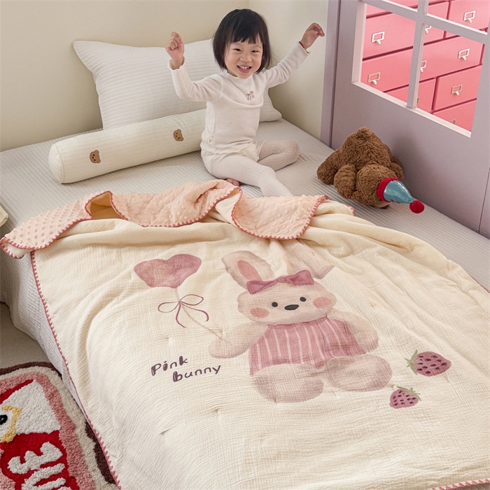 91家纺网 家纺一手货源 找家纺 暖生活 2025新款全棉纯棉皱皱纱大版多功能豆豆被夏被夏凉被空调被 小兔宝宝