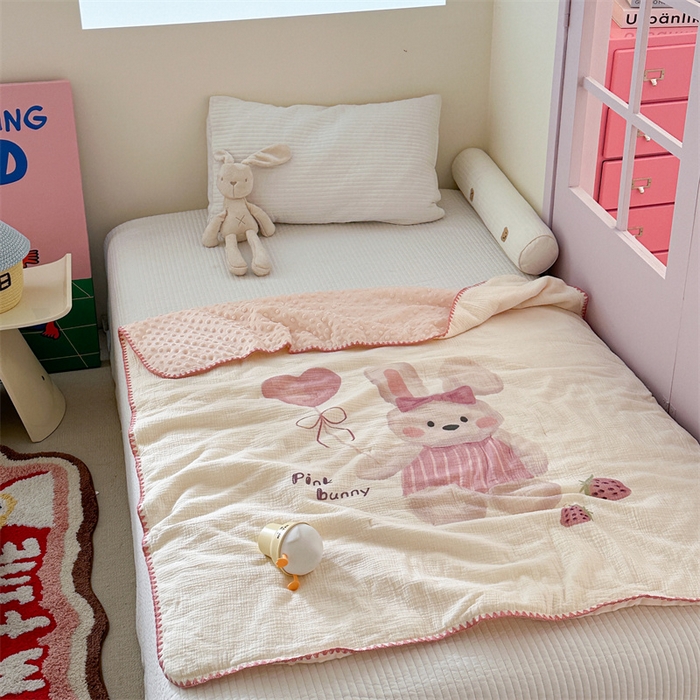 91家纺网 家纺一手货源 找家纺 暖生活 2025新款全棉纯棉皱皱纱大版多功能豆豆被夏被夏凉被空调被 小兔宝宝