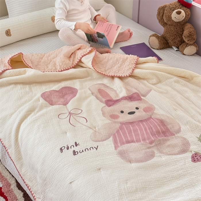 91家纺网 家纺一手货源 找家纺 暖生活 2025新款全棉纯棉皱皱纱大版多功能豆豆被夏被夏凉被空调被 小兔宝宝