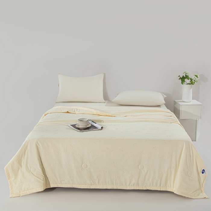 宝宝纱2025新款5D压花针织水洗棉夏被 时予奶白