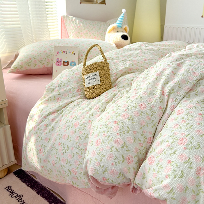 91家纺网 家纺一手货源 找家纺 竹合家纺 2025新品云感皱皱四件套跑量款小清新四件套 粉红佳人