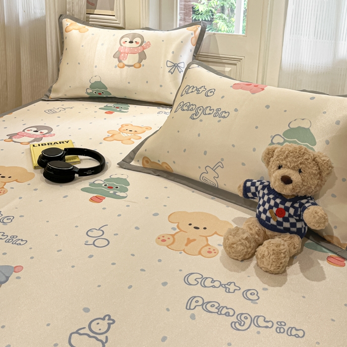 91家纺网 家纺一手货源 找家纺 慕澄家纺 2025新款小清新萌宠系列碳光冰丝凉席 宠宠企鹅