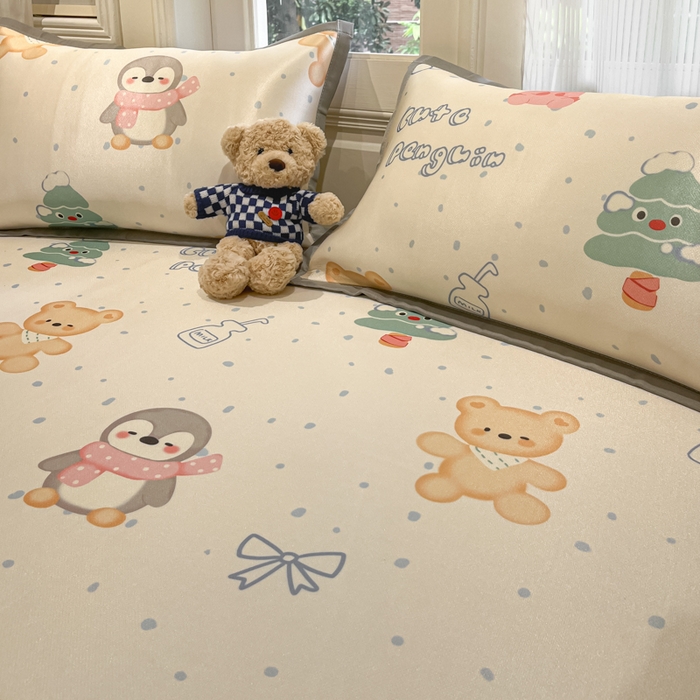 91家纺网 家纺一手货源 找家纺 慕澄家纺 2025新款小清新萌宠系列碳光冰丝凉席 宠宠企鹅