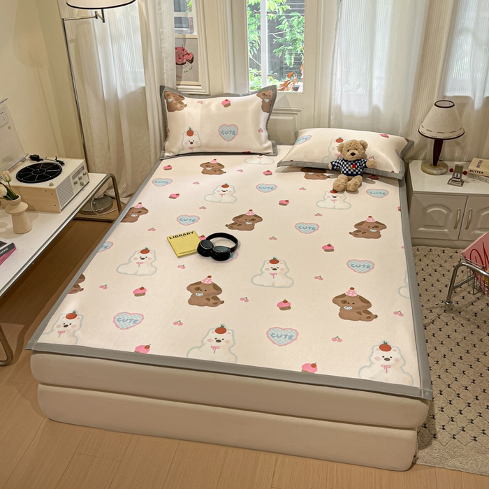 91家纺网 家纺一手货源 找家纺 慕澄家纺 2025新款小清新萌宠系列碳光冰丝凉席 蛋糕甜心犬