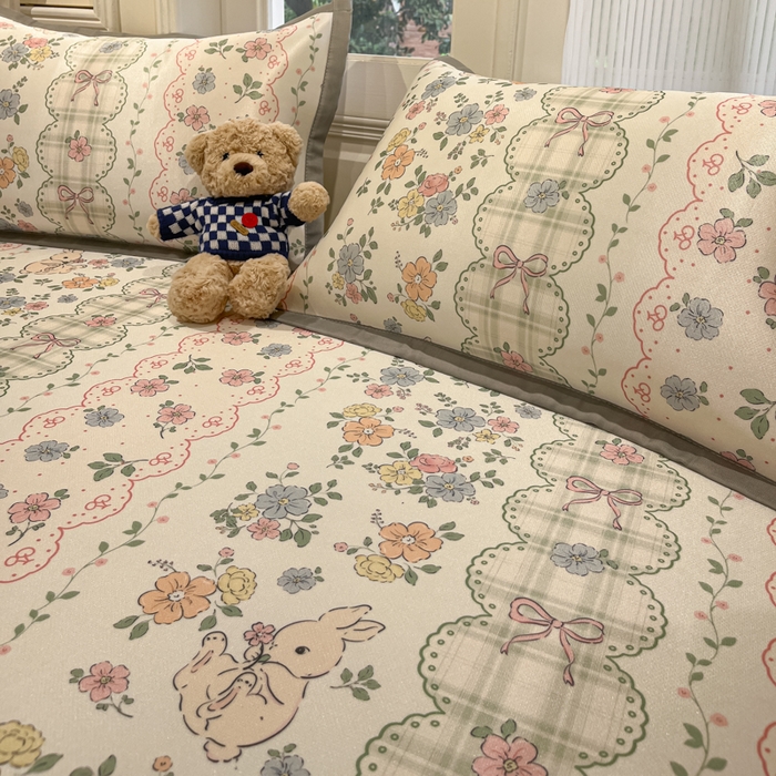 91家纺网 家纺一手货源 找家纺 慕澄家纺 2025新款小清新萌宠系列碳光冰丝凉席 花丛兔