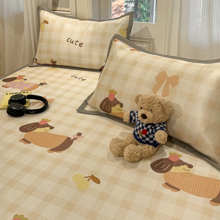 91家纺网 家纺一手货源 找家纺 慕澄家纺 2025新款小清新萌宠系列碳光冰丝凉席 欢乐犬