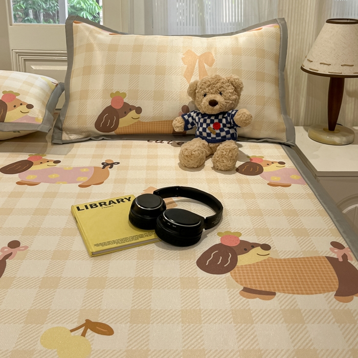 91家纺网 家纺一手货源 找家纺 慕澄家纺 2025新款小清新萌宠系列碳光冰丝凉席 欢乐犬