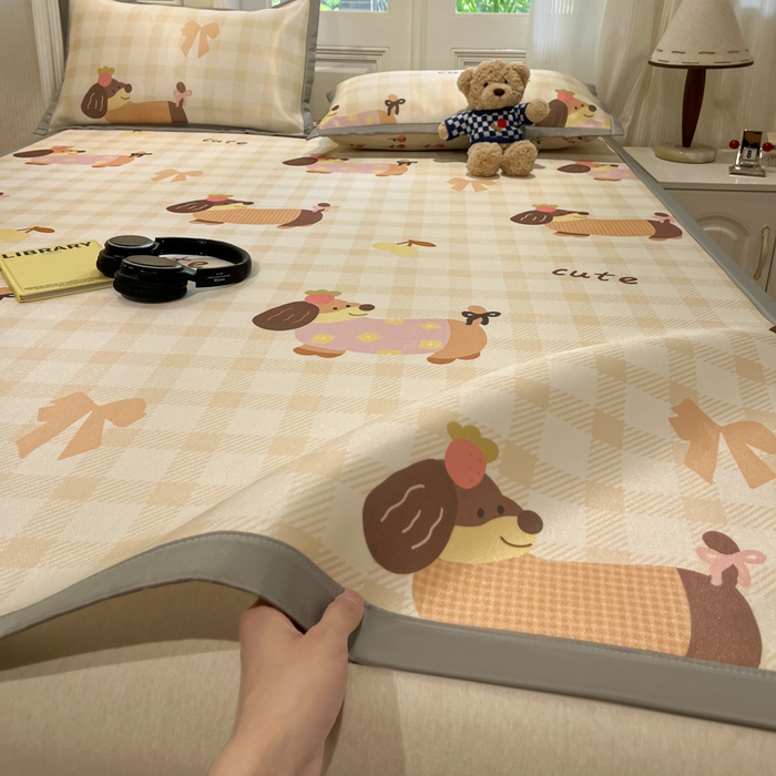 91家纺网 家纺一手货源 找家纺 慕澄家纺 2025新款小清新萌宠系列碳光冰丝凉席 欢乐犬