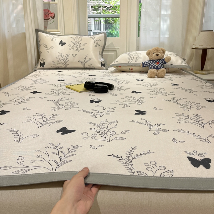 慕澄家纺 2025新款小清新萌宠系列碳光冰丝凉席 幻蝶