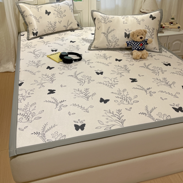 91家纺网 家纺一手货源 找家纺 慕澄家纺 2025新款小清新萌宠系列碳光冰丝凉席 幻蝶