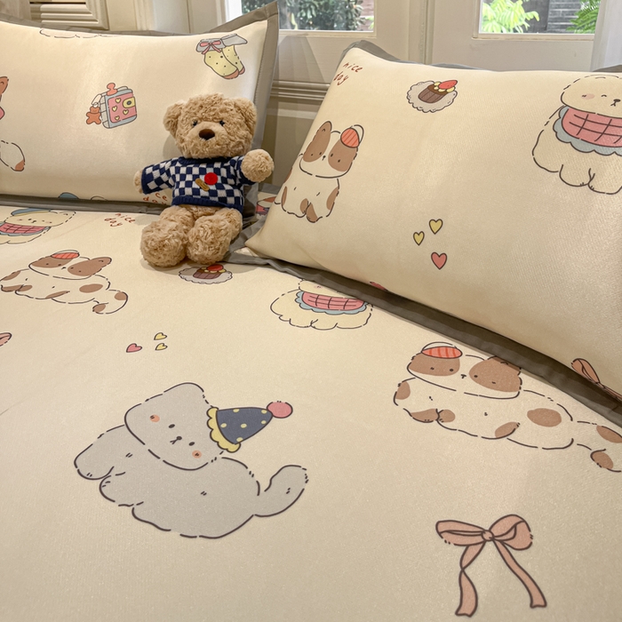 91家纺网 家纺一手货源 找家纺 慕澄家纺 2025新款小清新萌宠系列碳光冰丝凉席 猫猫礼物