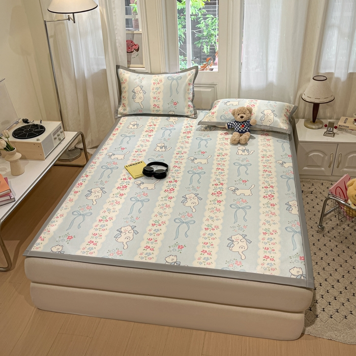 91家纺网 家纺一手货源 找家纺 慕澄家纺 2025新款小清新萌宠系列碳光冰丝凉席 撒娇猫咪