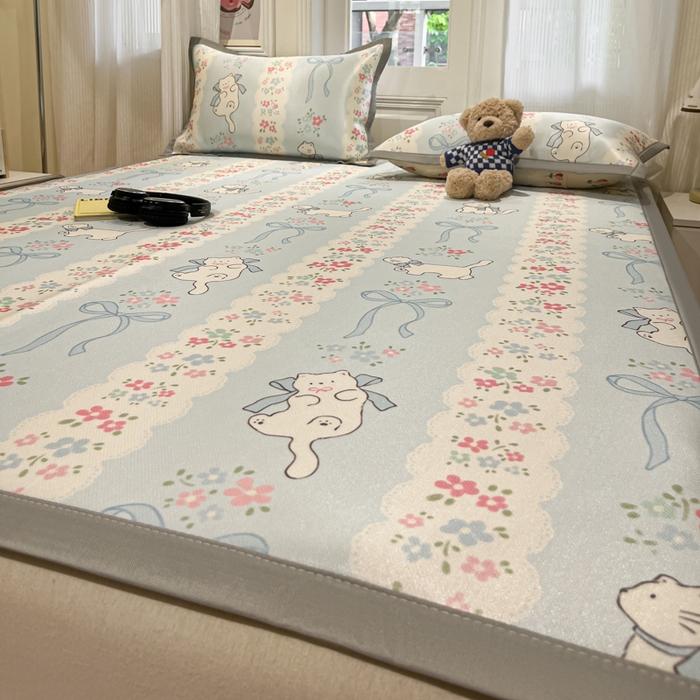 91家纺网 家纺一手货源 找家纺 慕澄家纺 2025新款小清新萌宠系列碳光冰丝凉席 撒娇猫咪