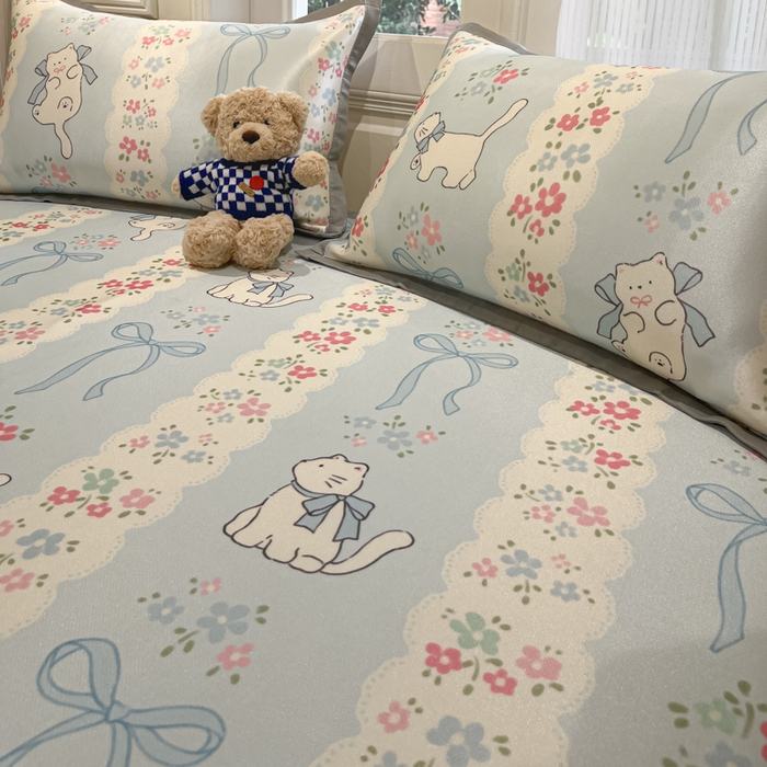 91家纺网 家纺一手货源 找家纺 慕澄家纺 2025新款小清新萌宠系列碳光冰丝凉席 撒娇猫咪