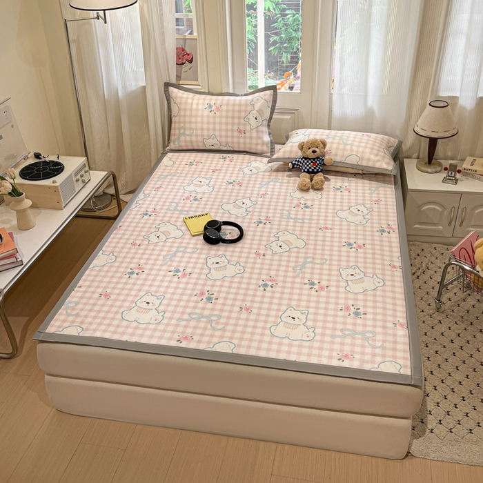 91家纺网 家纺一手货源 找家纺 慕澄家纺 2025新款小清新萌宠系列碳光冰丝凉席 西高地