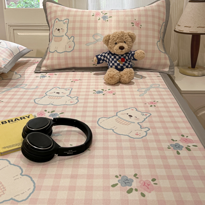 91家纺网 家纺一手货源 找家纺 慕澄家纺 2025新款小清新萌宠系列碳光冰丝凉席 西高地