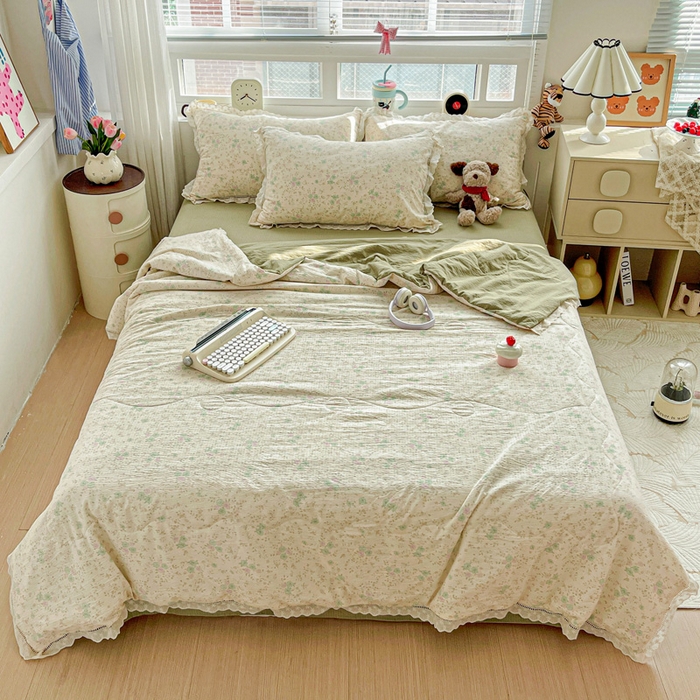 91家纺网 家纺一手货源 找家纺 恋之语 2025春夏新款云感全棉纯棉花边款夏被夏凉被空调被四件套套件 微凉薄荷