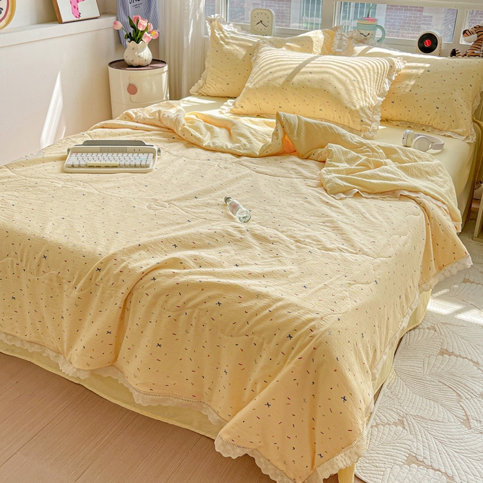 91家纺网 家纺一手货源 找家纺 恋之语 2025春夏新款云感全棉纯棉花边款夏被夏凉被空调被四件套套件 芝士奶酪