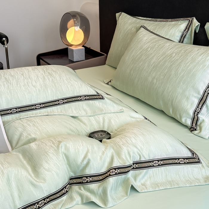 91家纺网 家纺一手货源 找家纺 帝王家纺 2025新款轻奢风双面水洗天丝提花刺绣四件套 嫩绿