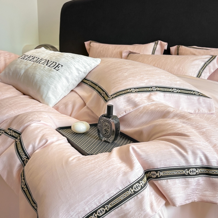 91家纺网 家纺一手货源 找家纺 帝王家纺 2025新款轻奢风双面水洗天丝提花刺绣四件套 藕粉