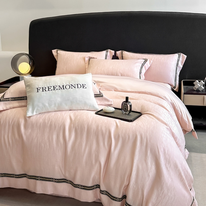 91家纺网 家纺一手货源 找家纺 帝王家纺 2025新款轻奢风双面水洗天丝提花刺绣四件套 藕粉