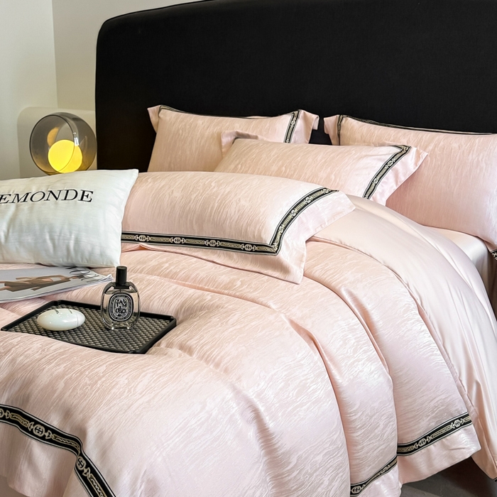 91家纺网 家纺一手货源 找家纺 帝王家纺 2025新款轻奢风双面水洗天丝提花刺绣四件套 藕粉