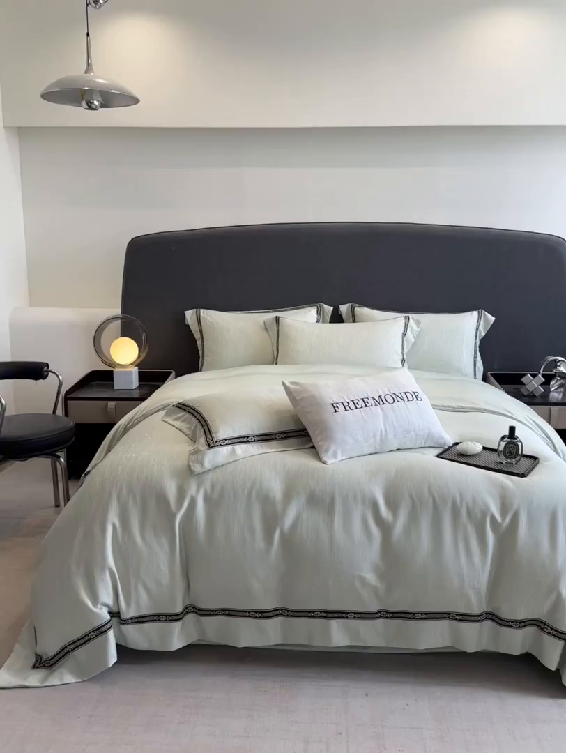 91家纺网 家纺一手货源 找家纺 帝王家纺 2025新款轻奢风双面水洗天丝提花刺绣四件套 嫩绿