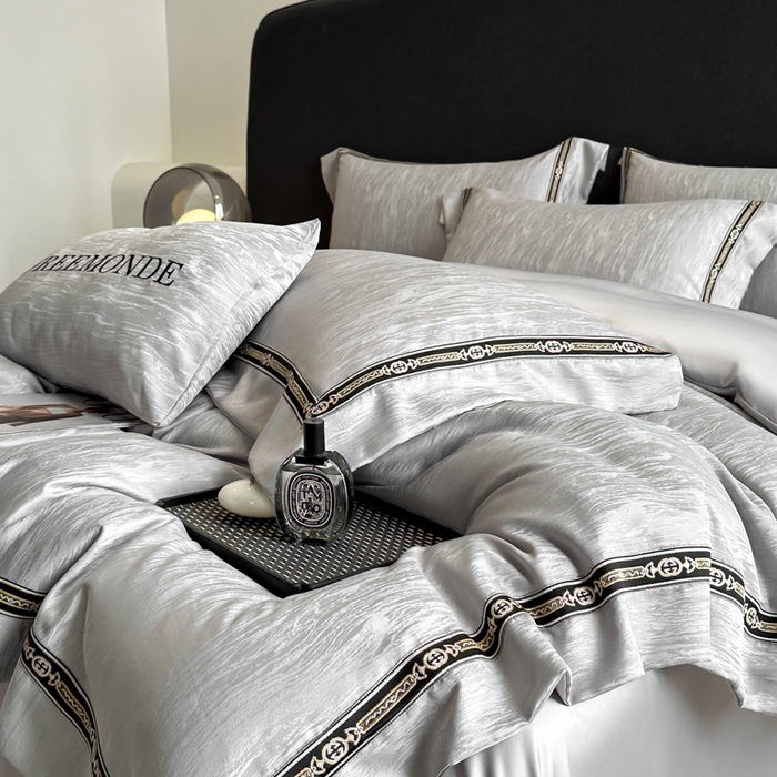 91家纺网 家纺一手货源 找家纺 帝王家纺 2025新款轻奢风双面水洗天丝提花刺绣四件套 浅灰